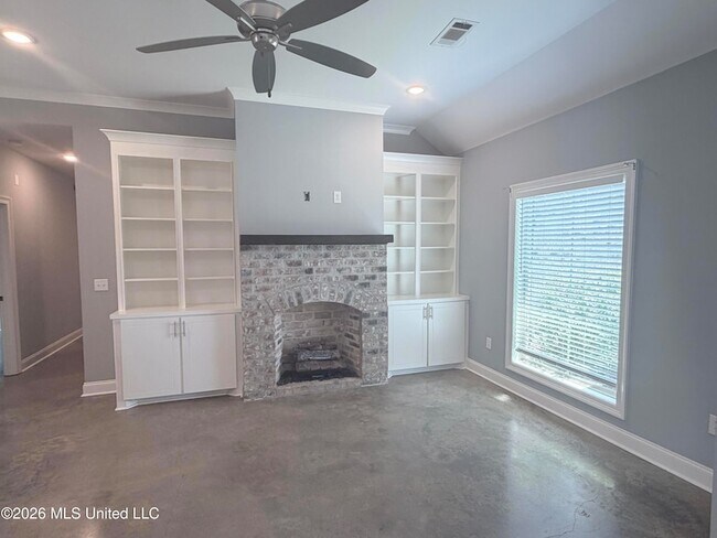 Foto del edificio - 531 Birchwood Blvd