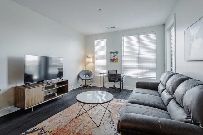 Foto del edificio - 601 E Pete Rose Wy