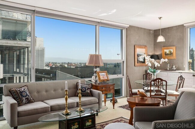 Living Room - 321 10th