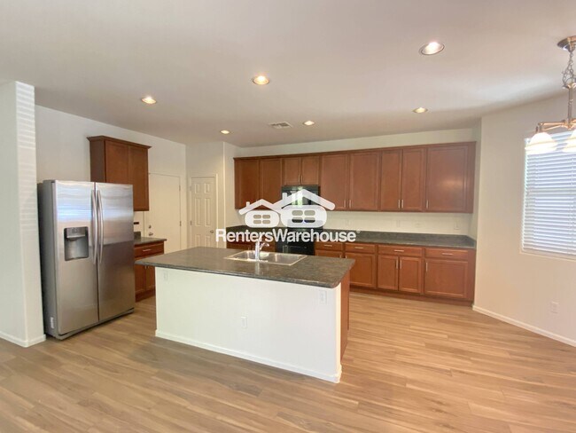 Foto del edificio - 4149 E Devon Dr