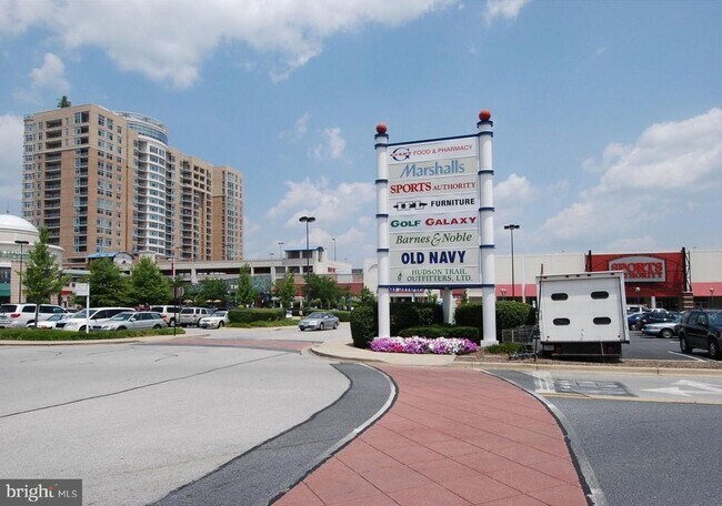 Foto del edificio - 11415 Commonwealth Dr