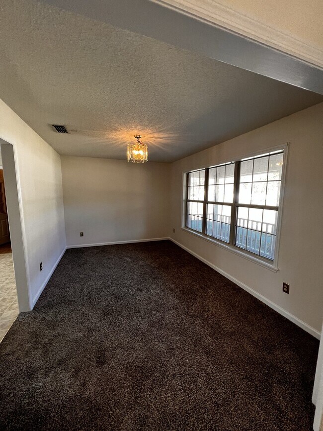 Foto del edificio - Home For Rent