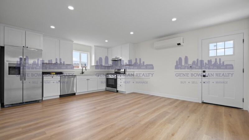 Foto principal - 4951 Genesee Ave