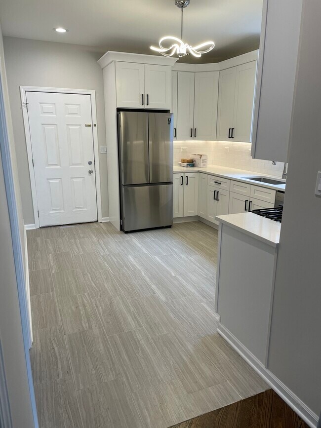 Foto del edificio - 2819 N Sacramento Ave