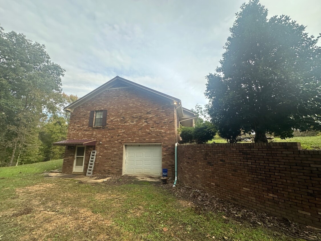 Foto del edificio - 875 Sees Chapel Rd