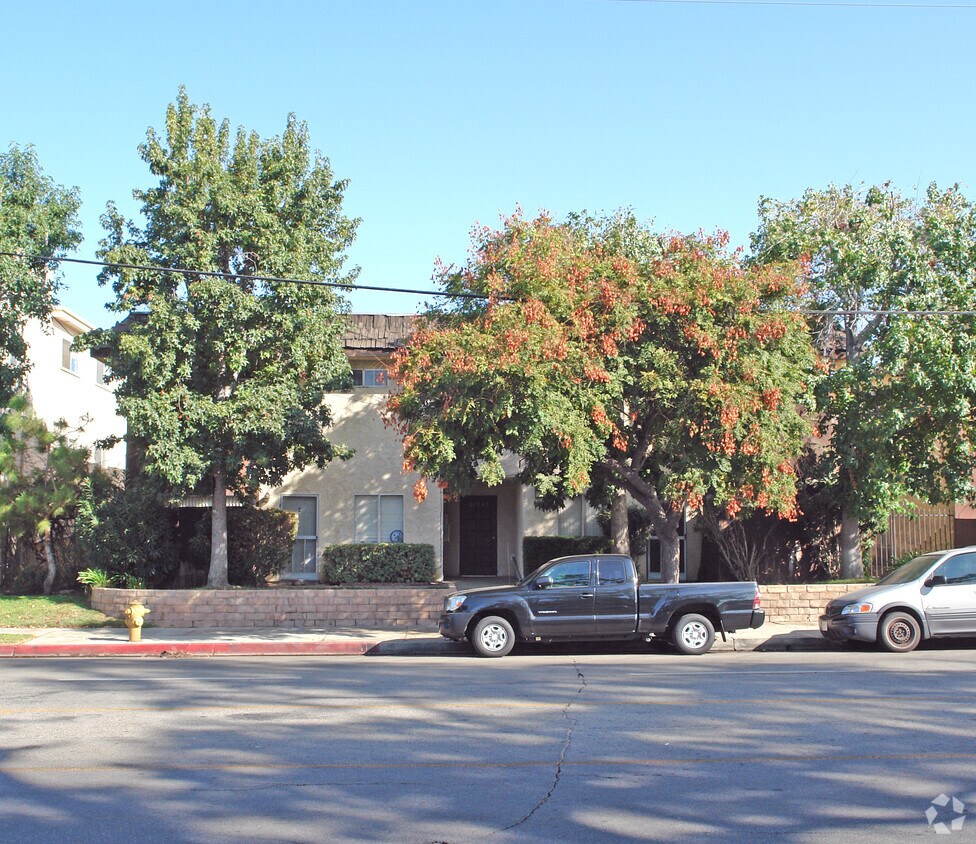 Primary Photo - 21747 Lassen St