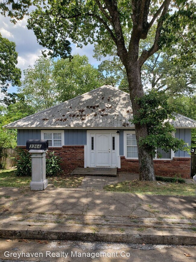 Foto del edificio - 4 br, 1.5 bath House - 3366 Whitney Street
