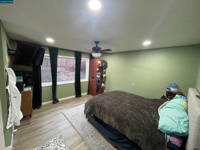 Building Photo - 2347 Pinnacle Dr