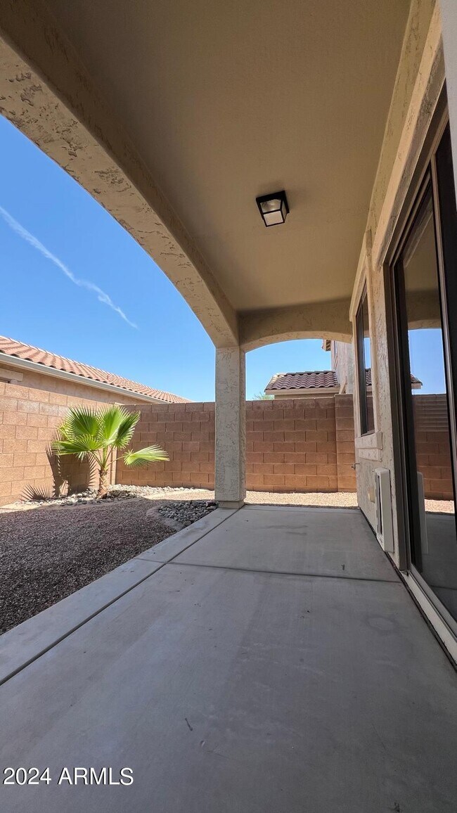 Building Photo - 3802 E Flower Ct