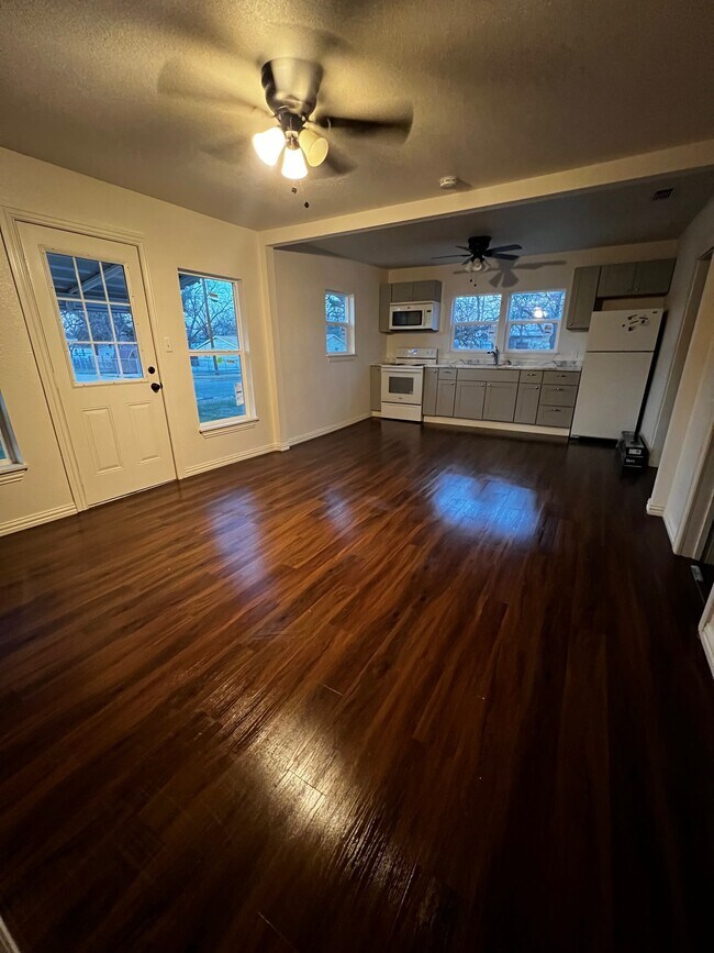 1093 N Ollie St, Stephenville, TX 76401 House Rental in Stephenville