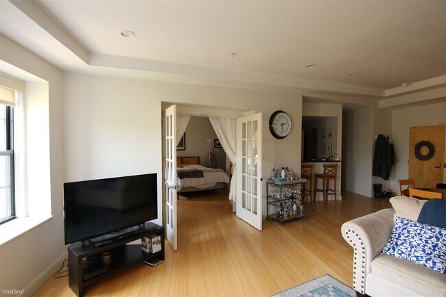 Foto del edificio - 3 br, 2 bath  - 490 Harrison Ave # 404YB