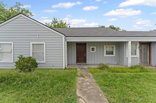 Building Photo - 3216 Avenue I