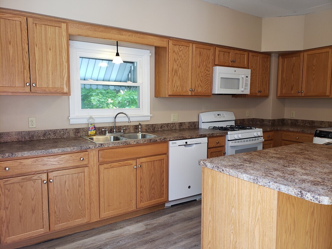 27 Market St Unit 27, Pittston, PA 18640 Apartments in Pittston, PA