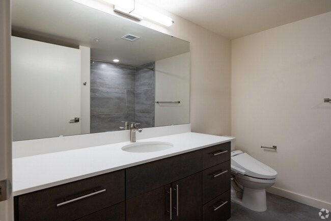 Foto del edificio - 736 Bellevue Pl E