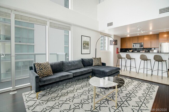 Foto del edificio - 7939 East Dr