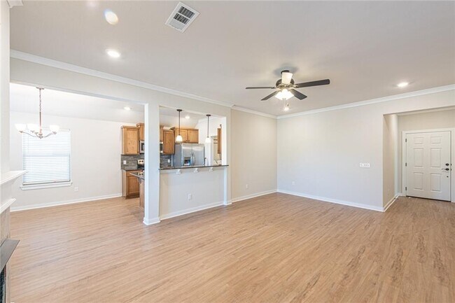 Foto del edificio - 353 Tyler Rd