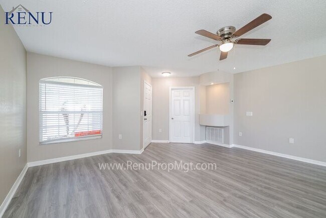 Foto del edificio - Available Now