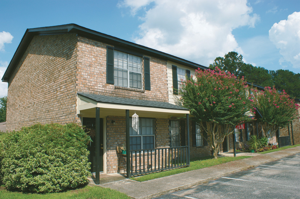 Foto principal - Wood Oaks Townhomes (No Availability)