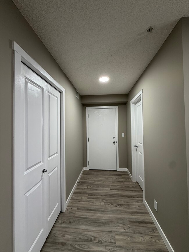 Building Photo - 108