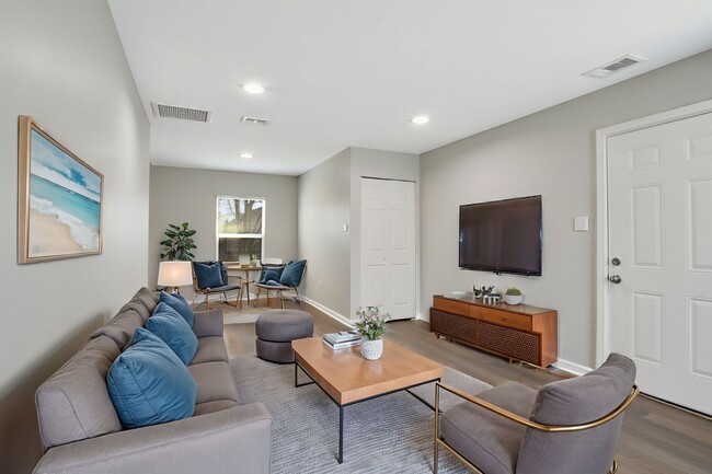 Photo - 6205 Lovett Ave Apartment