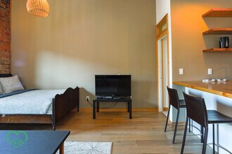 Building Photo - 442-443 3 Ave