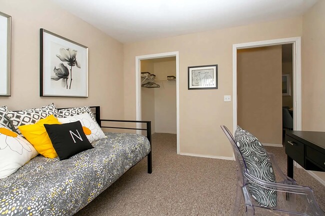 Building Photo - PENINSULA AT PORT CHARLOTTE