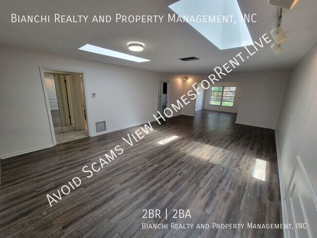 Foto del edificio - 1657 S Lake Ave