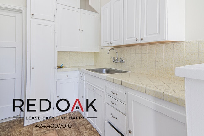 Building Photo - 5830 La Mirada Ave