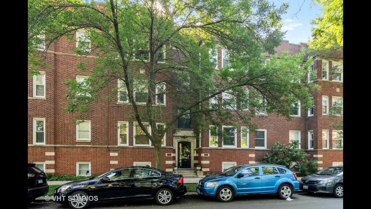 Primary Photo - 7327 N Paulina St
