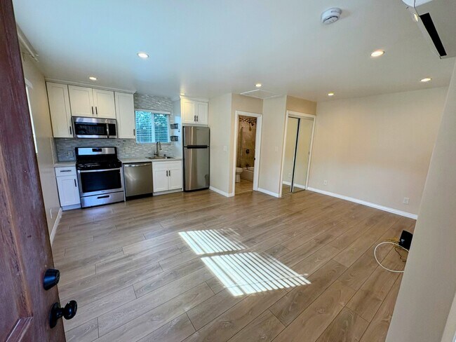 Foto del edificio - 16143 Kittridge St