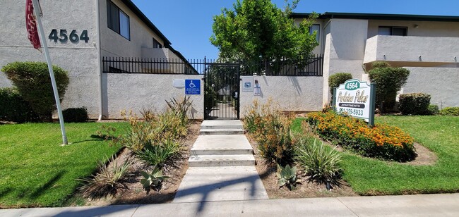 Foto del interior - Parkview Palms Apartments- Riverside, CA