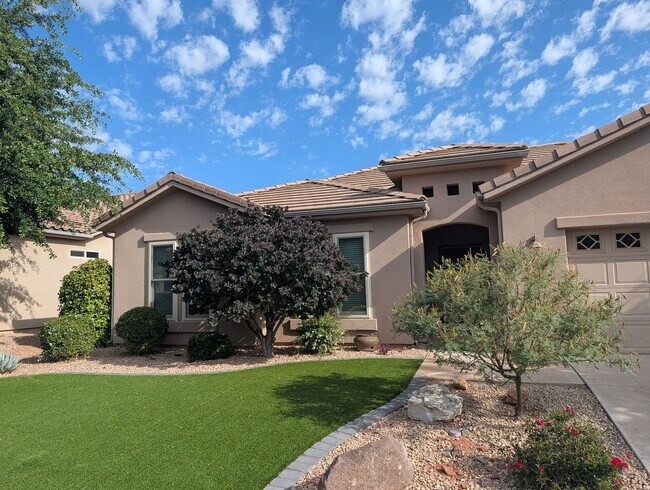 Foto del edificio - Gorgeous 3 Bedroom Home in SunRiver 55+ Community!