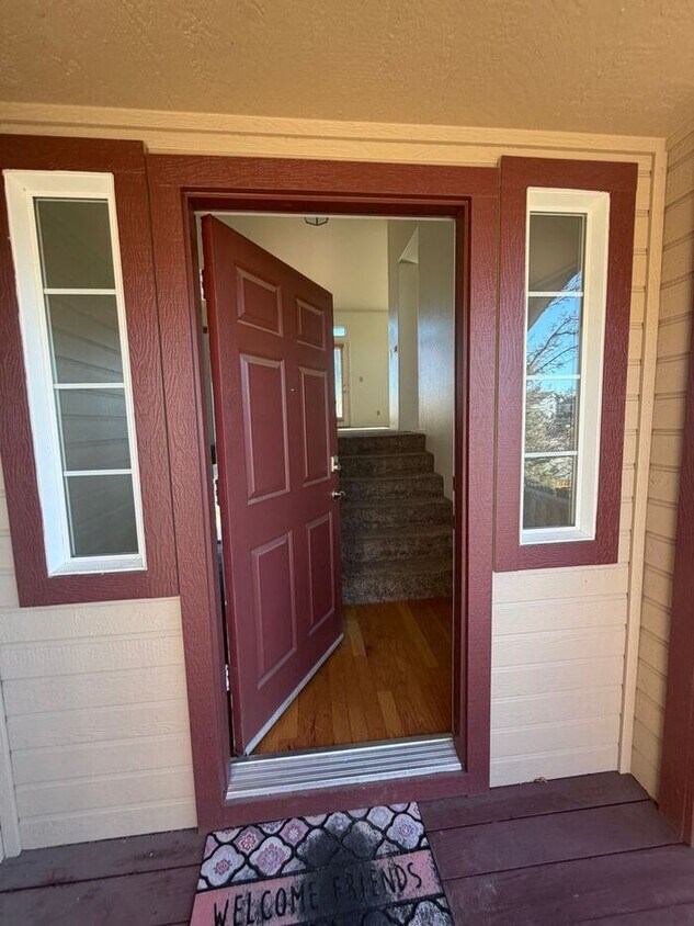 Foto del edificio - 2950 Twin Creeks Ct