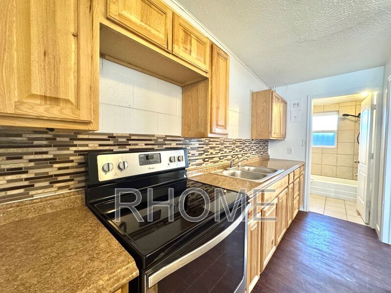 Photo - 2725 S Edison St