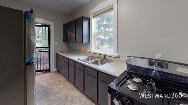 Building Photo - 4730 Tod Ave