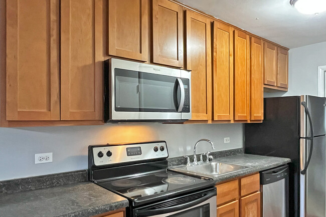 Foto del edificio - 405-407 Washington Blvd.