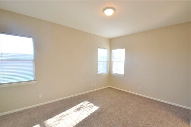Building Photo - 8283 Lauffer Way