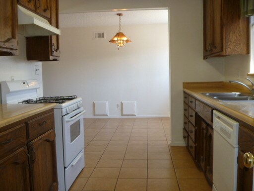 Building Photo - 173 Highland Dr