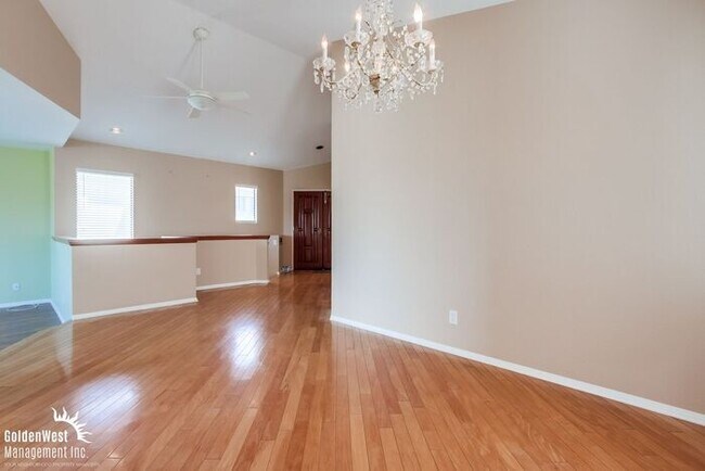 Foto del edificio - Lovely 3Bdm 2Ba Patio Home Located in the ...