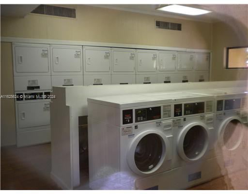 Building Photo - 7959 SW 104th St