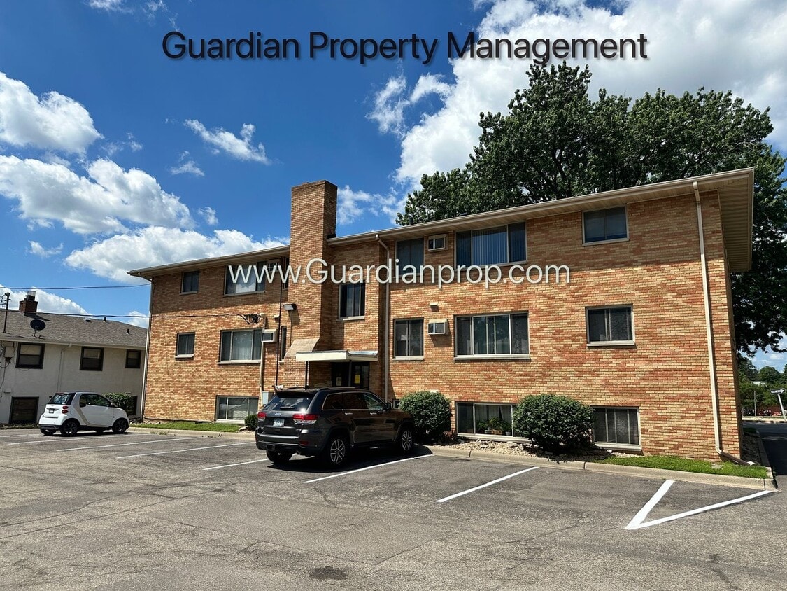 Building Photo - Richfield Ground Level 1 Bedroom, Heat Paid, Parking, Free USI Fiber Internet, Parking