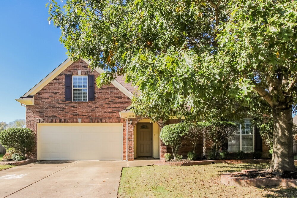 Foto principal - 6911 White Hawk Ln