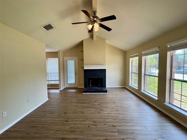 Building Photo - 2415 Wisteria Way
