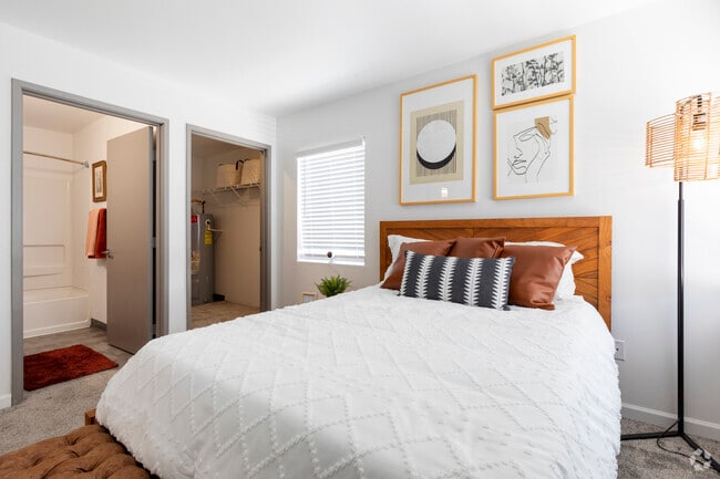 Interior Photo - Lumen