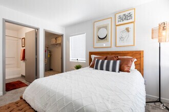 Interior Photo - Lumen