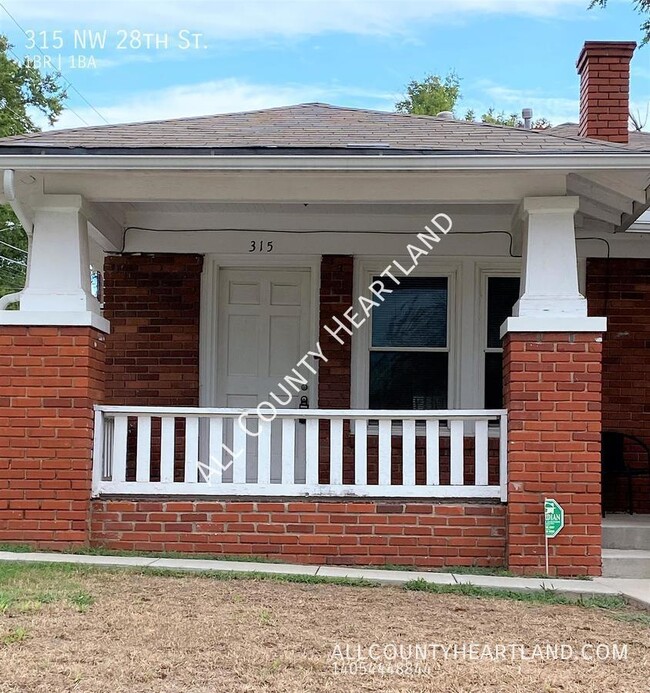 Building Photo - Paseo District Duplex!  Super Cute