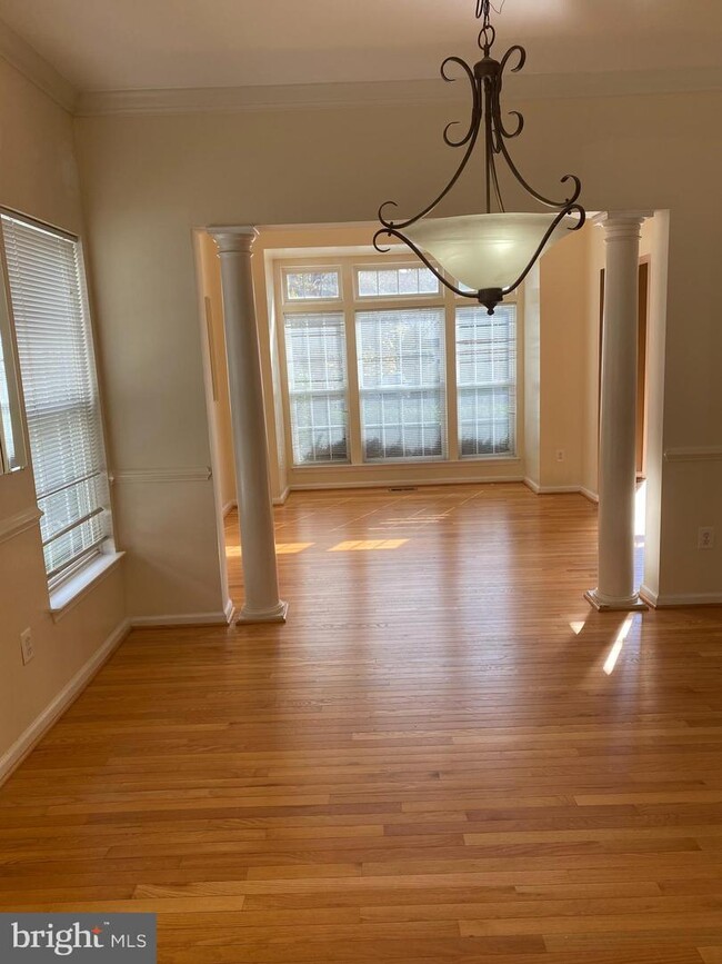 Building Photo - 7885 Cranford Farm Cir