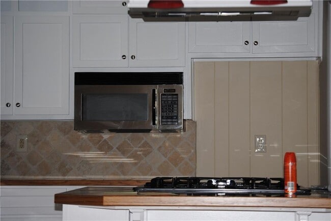 Foto del edificio - 1432 Spring Valley Ln