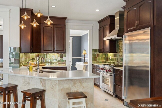 Foto del edificio - Amazing 4 Bed/4.5 Bath Palmer Home