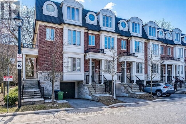 Building Photo - 3 Johnson Farm Ln